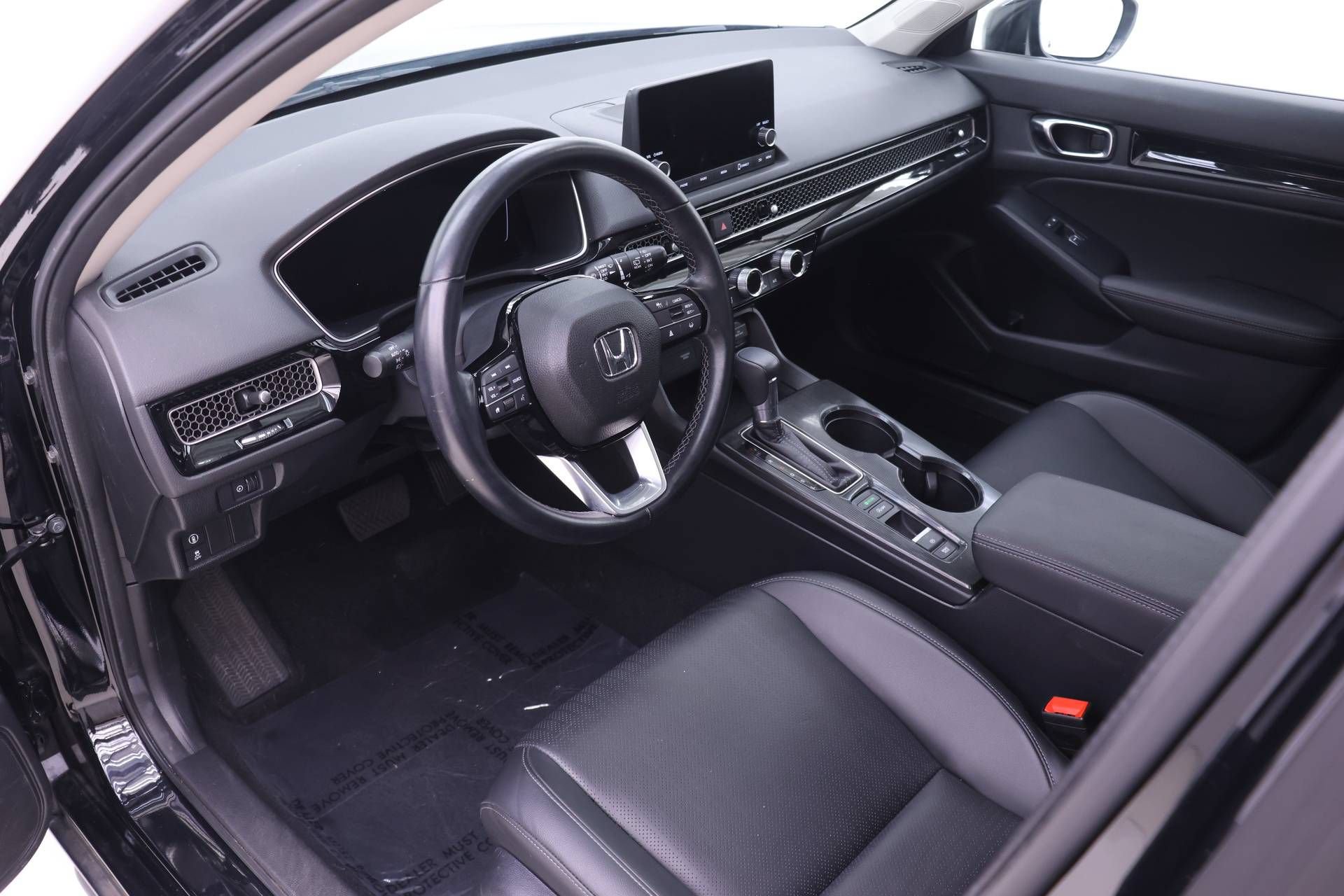 Certified 2024 Honda Civic EX-L image 3