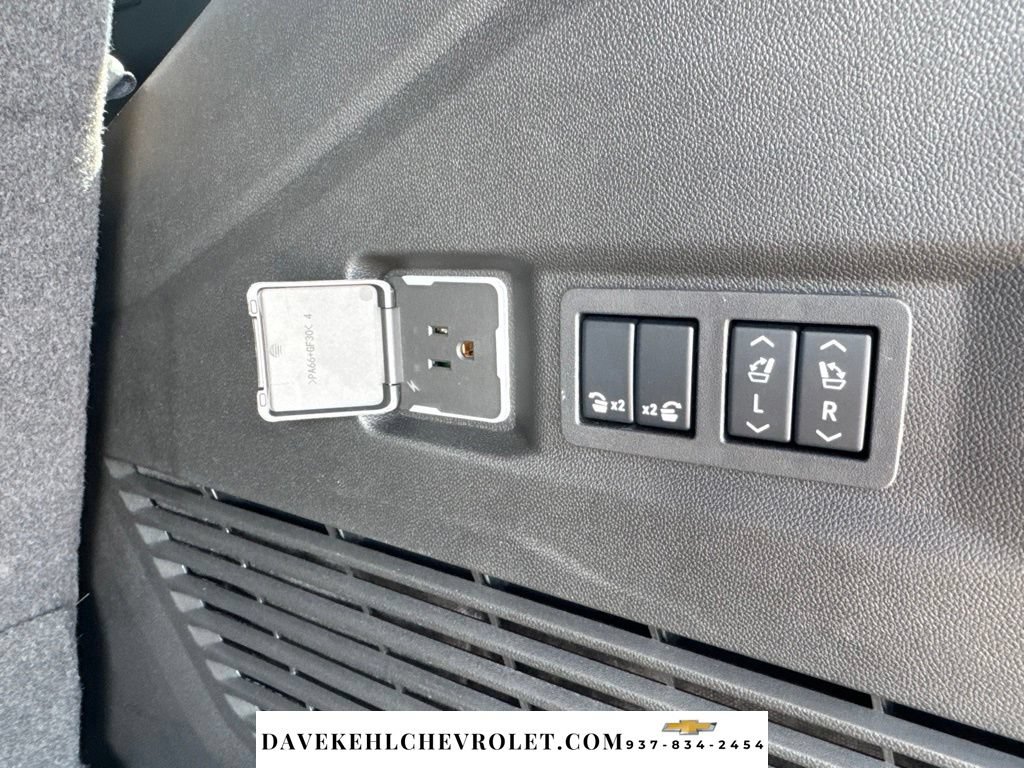 Used 2026 Chevrolet Tahoe High Country w/ Sun And Tow Package AWD/4WD image 94