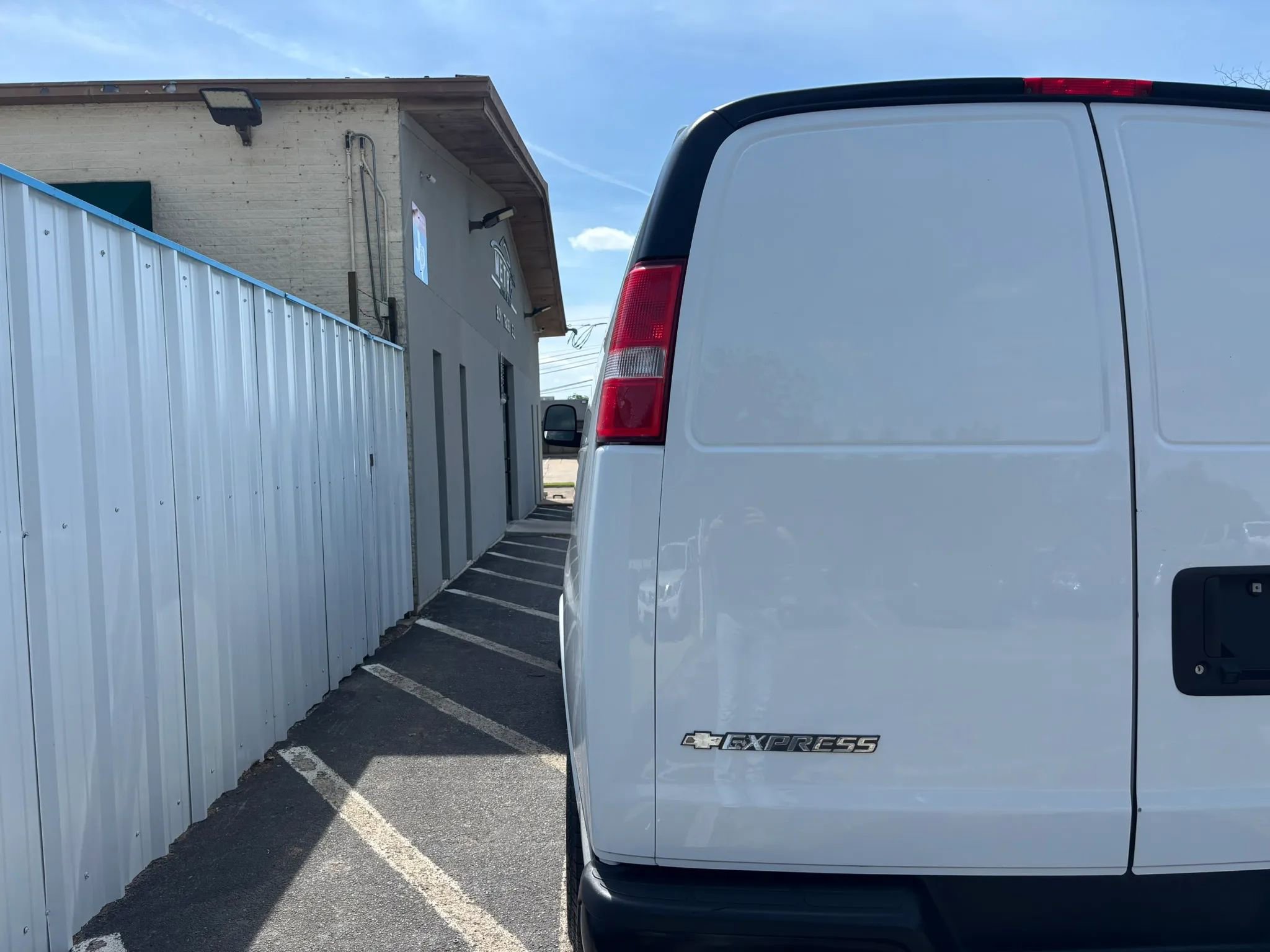Used 2023 Chevrolet Express 2500 w/ Driver Convenience Package RWD image 17