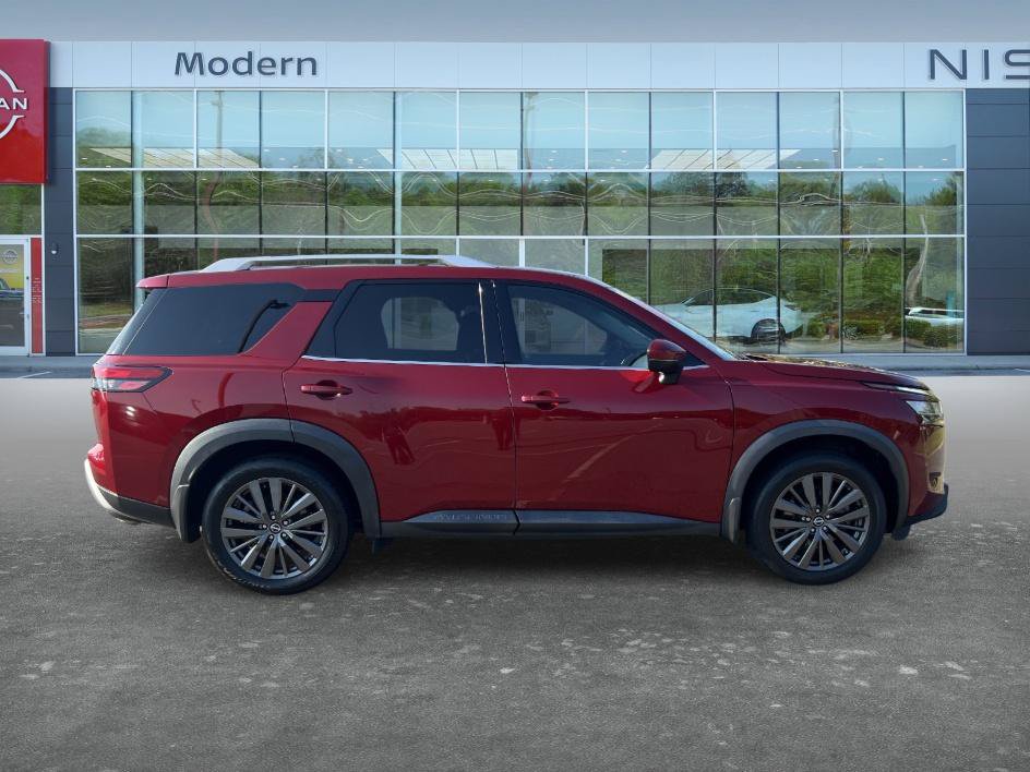 Used 2022 Nissan Pathfinder SL w/ SL Premium Package FWD image 4