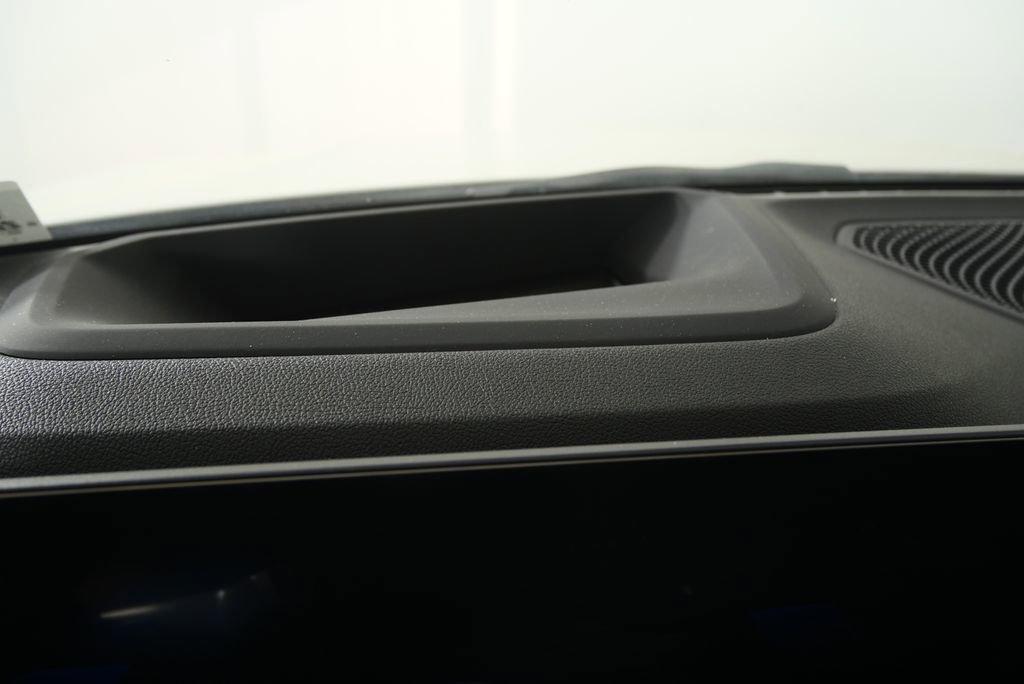 Used 2025 BMW 330i Sedan RWD image 19