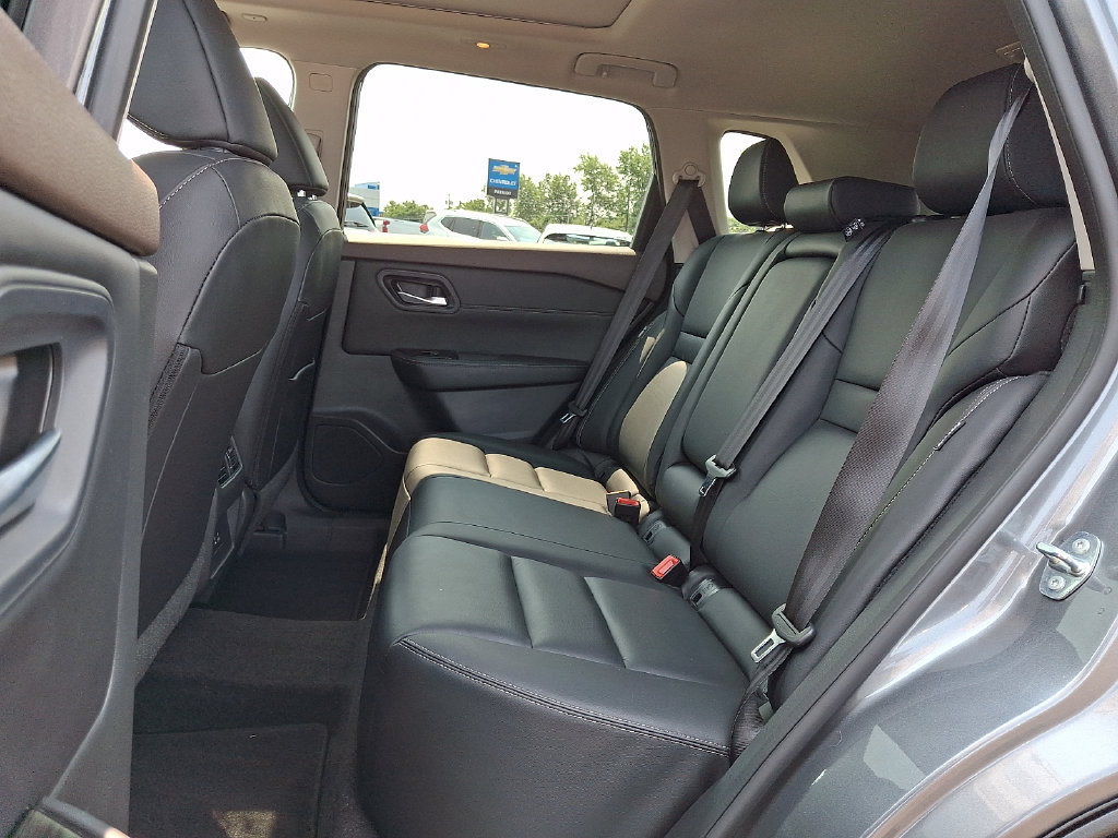 Certified 2023 Nissan Rogue SL AWD/4WD image 11