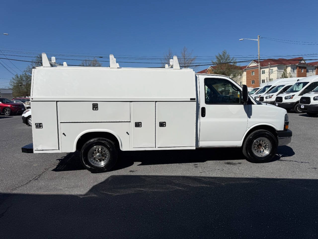 Used 2010 Chevrolet Express 3500 RWD image 33