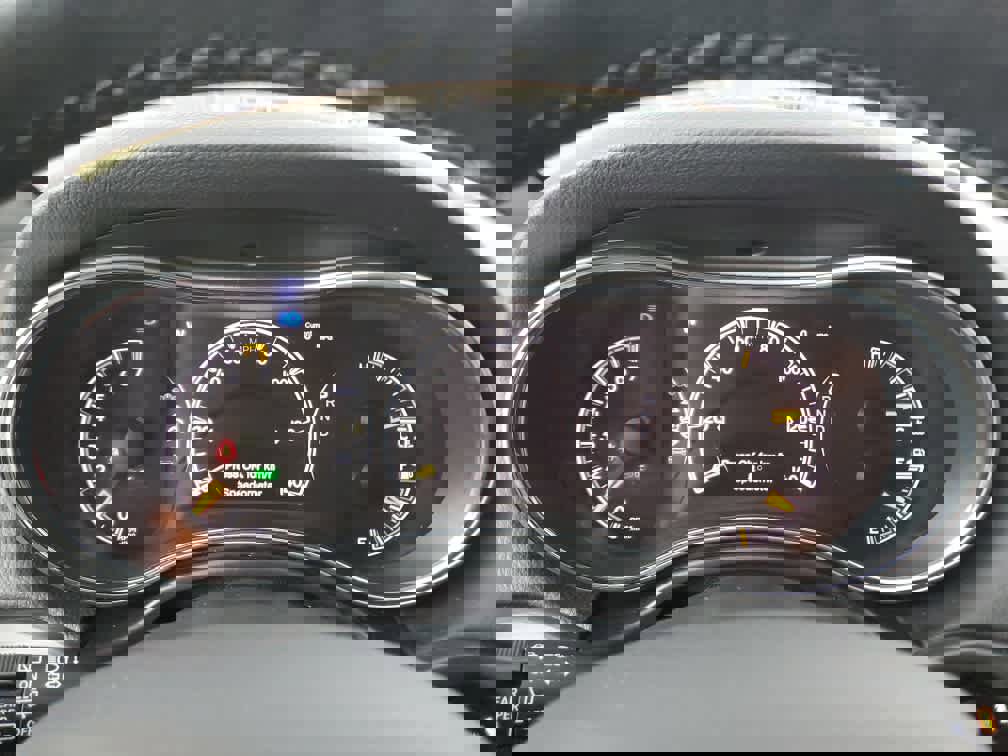 Used 2021 Jeep Grand Cherokee Limited w/ Sun & Sound Group image 25