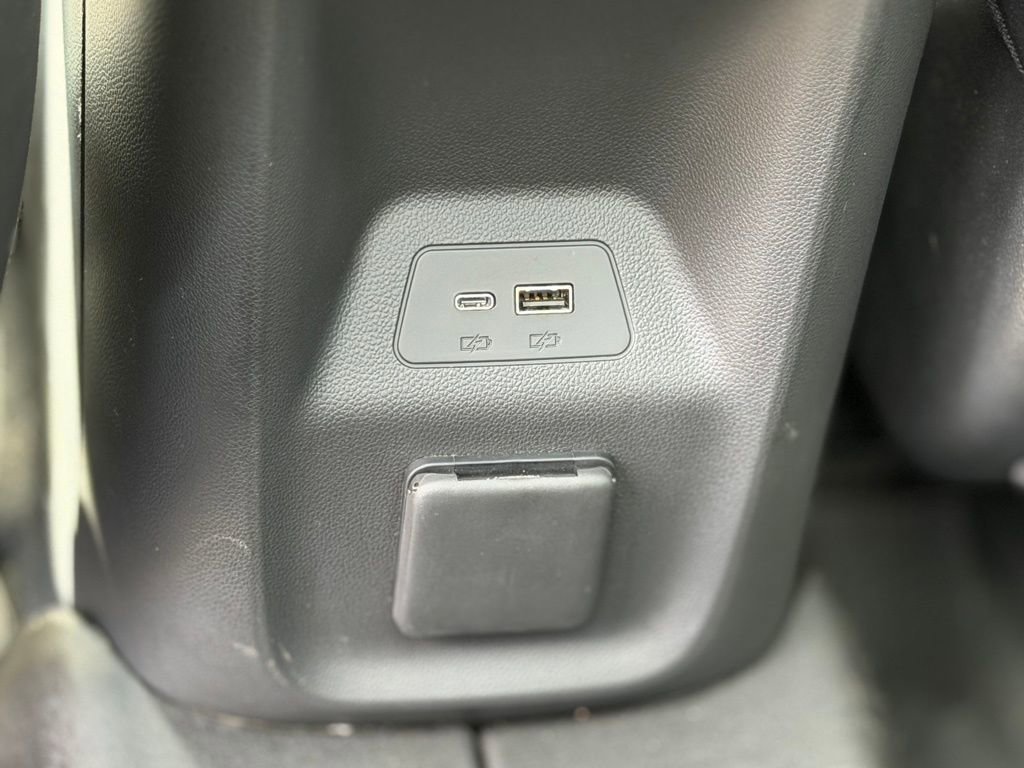 Used 2025 Buick Envision Avenir AWD/4WD image 8