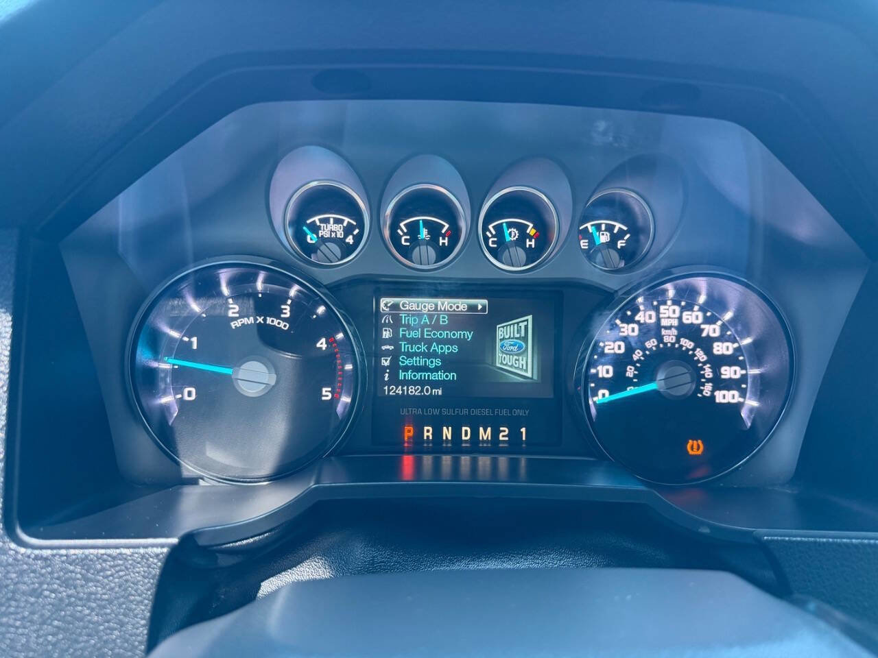 Used 2016 Ford F250 Platinum w/ Platinum Package AWD/4WD image 11