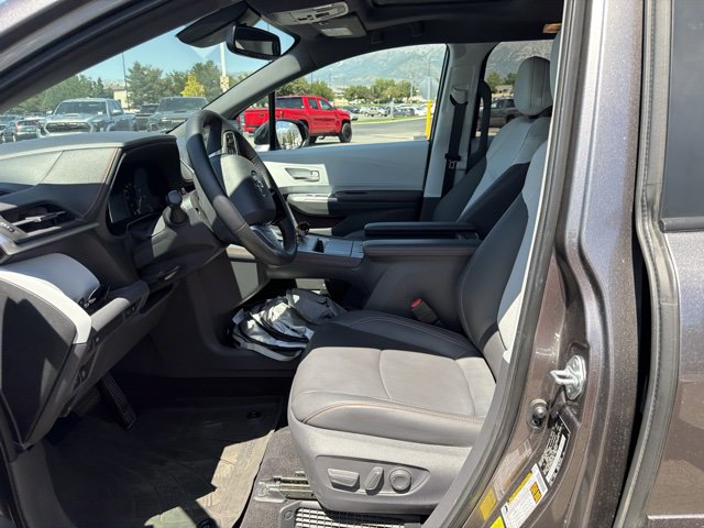 Used 2021 Toyota Sienna XSE AWD/4WD image 20