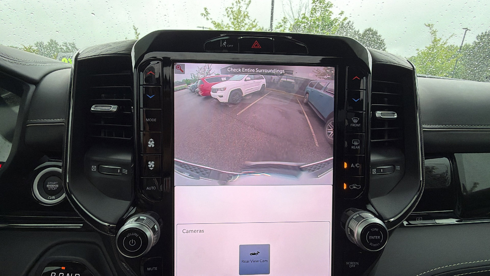 Used 2025 RAM 1500 Limited AWD/4WD image 36