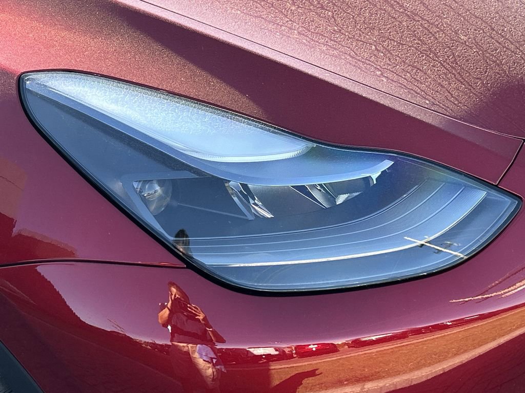 Used 2024 Tesla Model Y Performance image 8