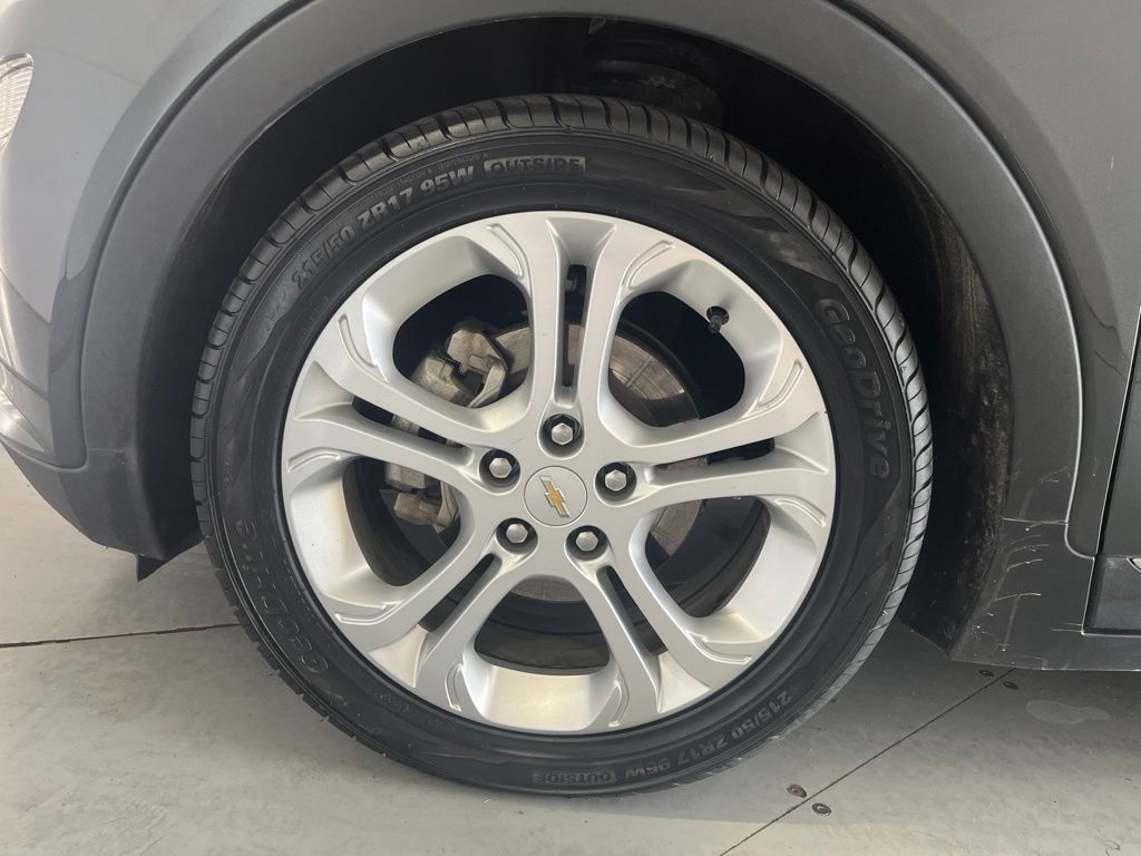 Used 2020 Chevrolet Bolt LT FWD image 13