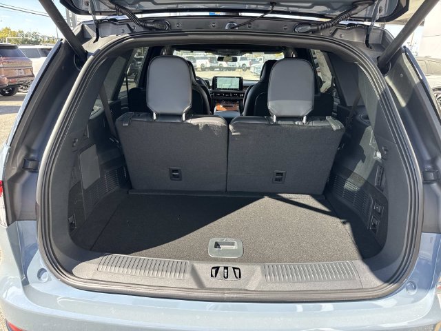 New 2027 Lincoln Aviator Black Label w/ Black Label Special Edition AWD/4WD image 11