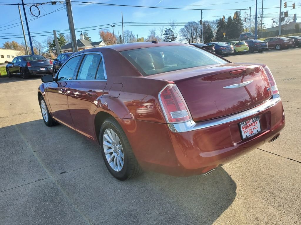 Used 2014 Chrysler 300 w/ Driver Convenience Group image 3