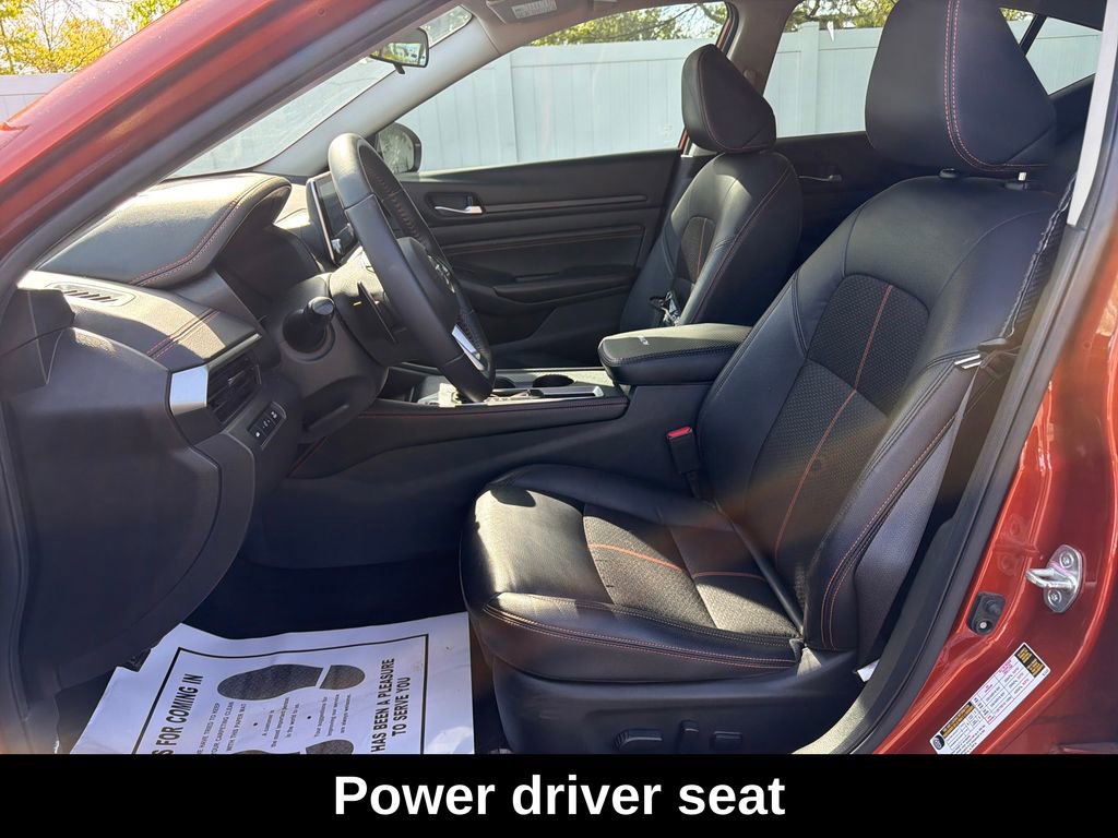 Used 2021 Nissan Altima 2.5 SR w/ SR Premium Package FWD image 11