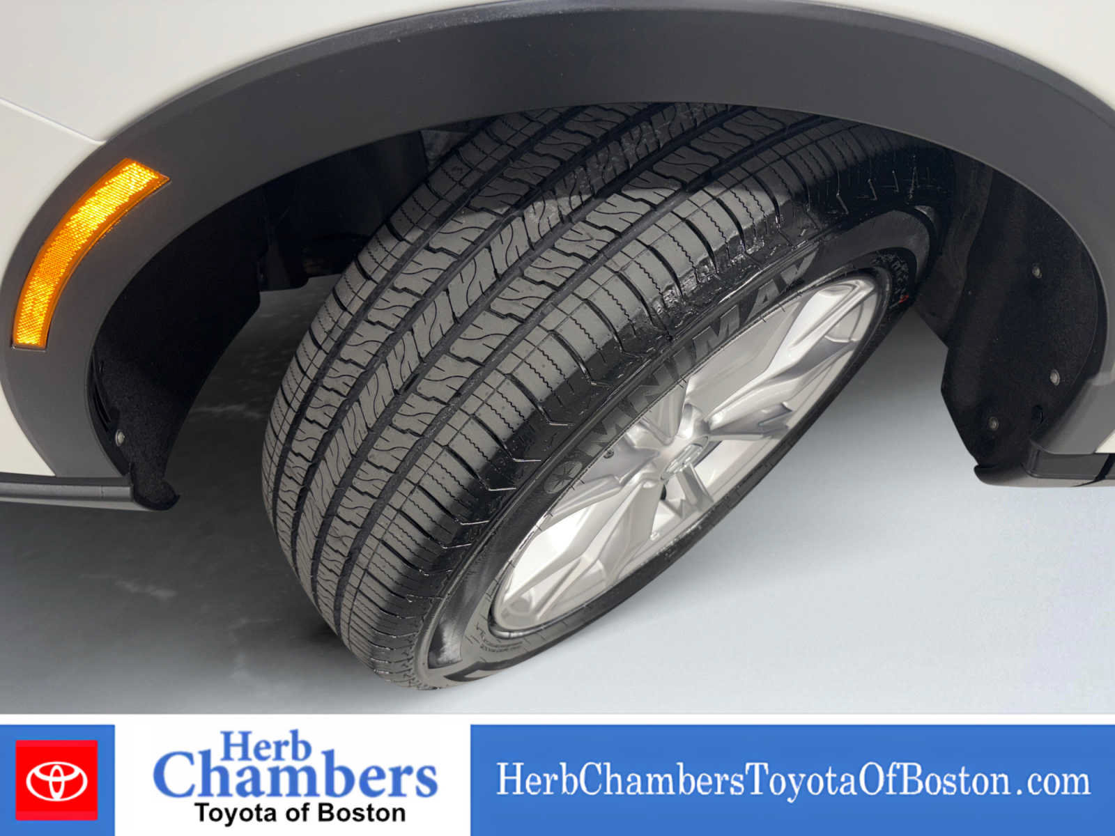 Used 2023 Honda CR-V EX image 9