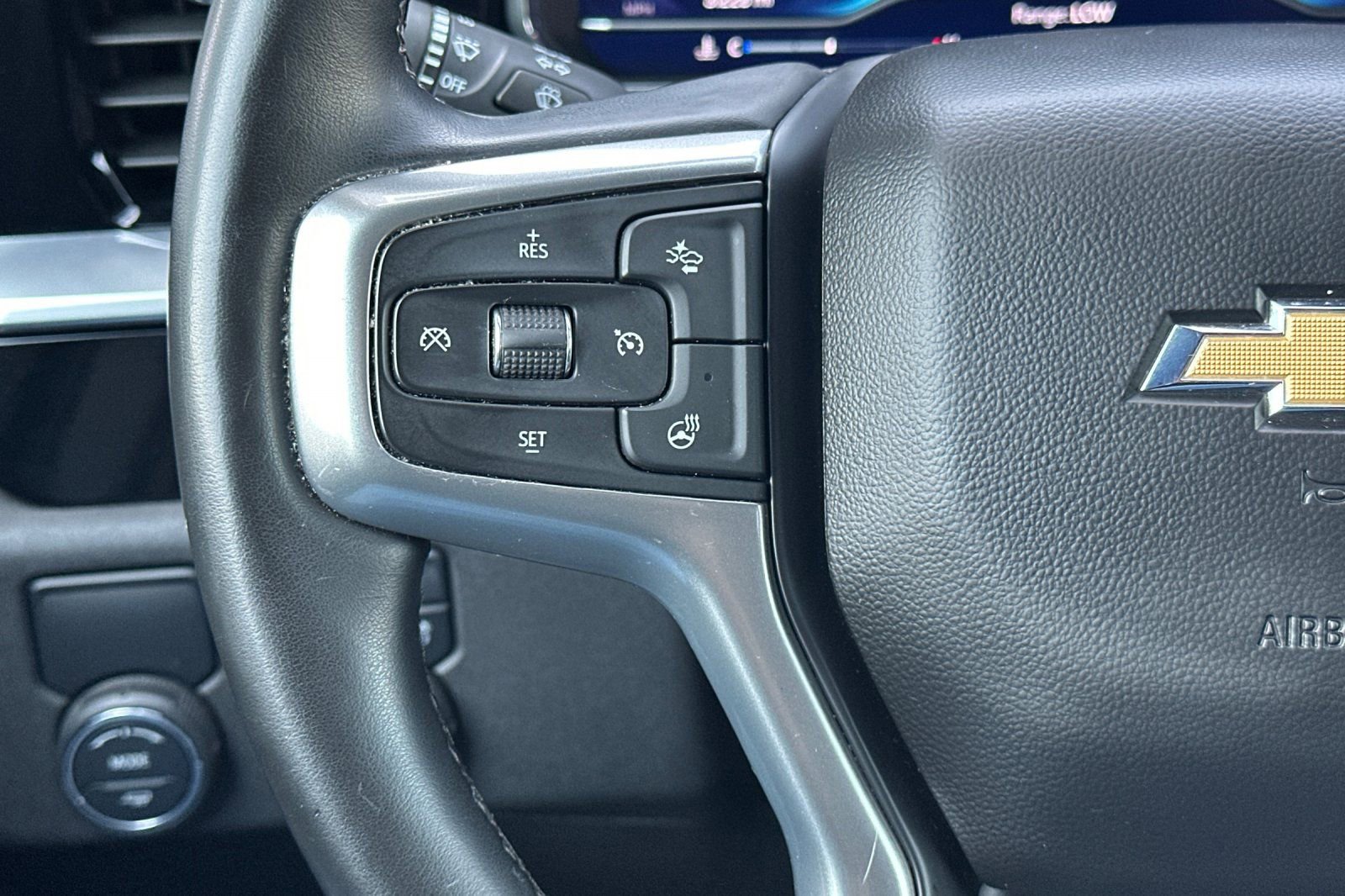 Used 2024 Chevrolet Silverado 1500 LT w/ Convenience Package II RWD image 30