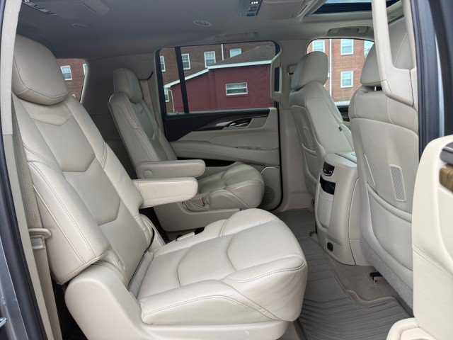 Used 2020 Cadillac Escalade ESV Premium Luxury AWD/4WD image 14