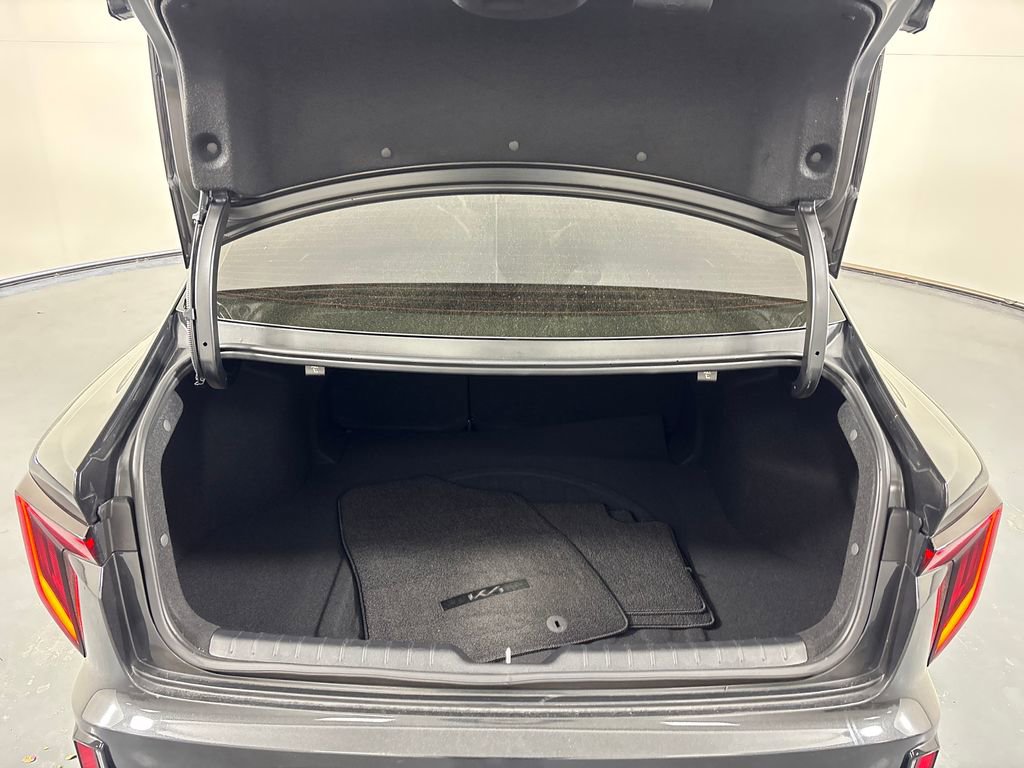 Used 2025 Kia K4 GT-Line image 31