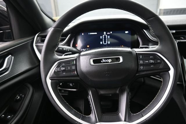 Used 2023 Jeep Grand Cherokee L Laredo AWD/4WD image 8