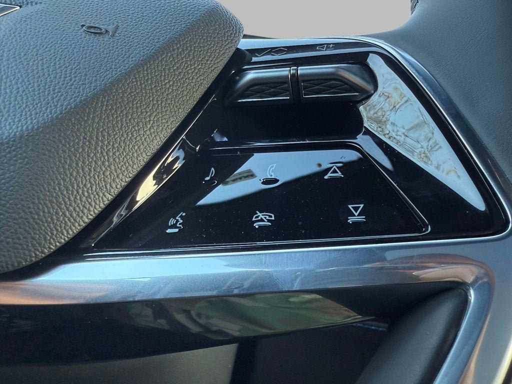 New 2025 Cadillac Escalade IQ Luxury 1 AWD/4WD image 17