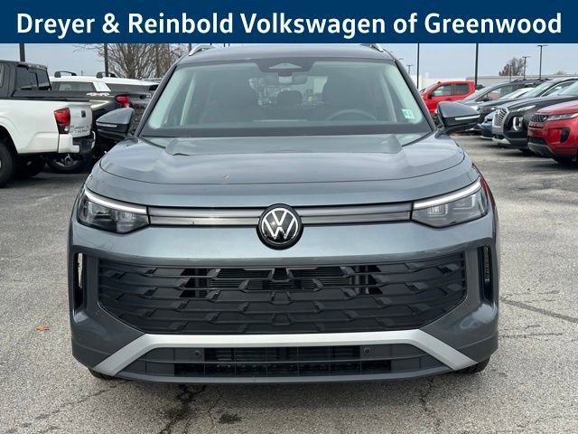 New 2026 Volkswagen Tiguan SE image 2