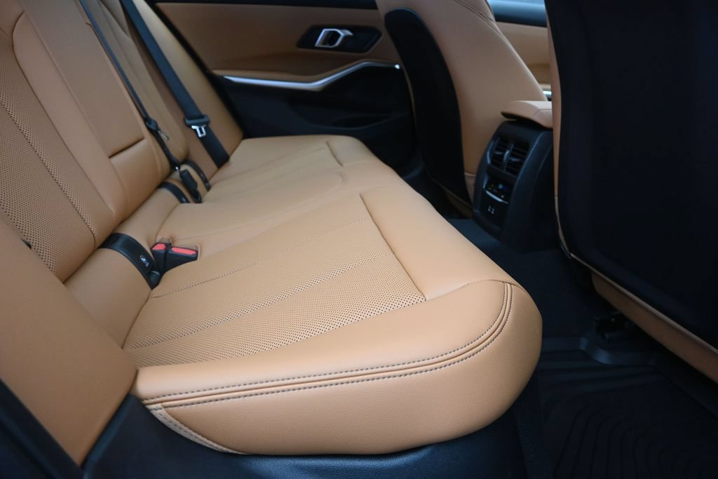 New 2026 BMW 330i Sedan w/ Premium Package RWD image 22