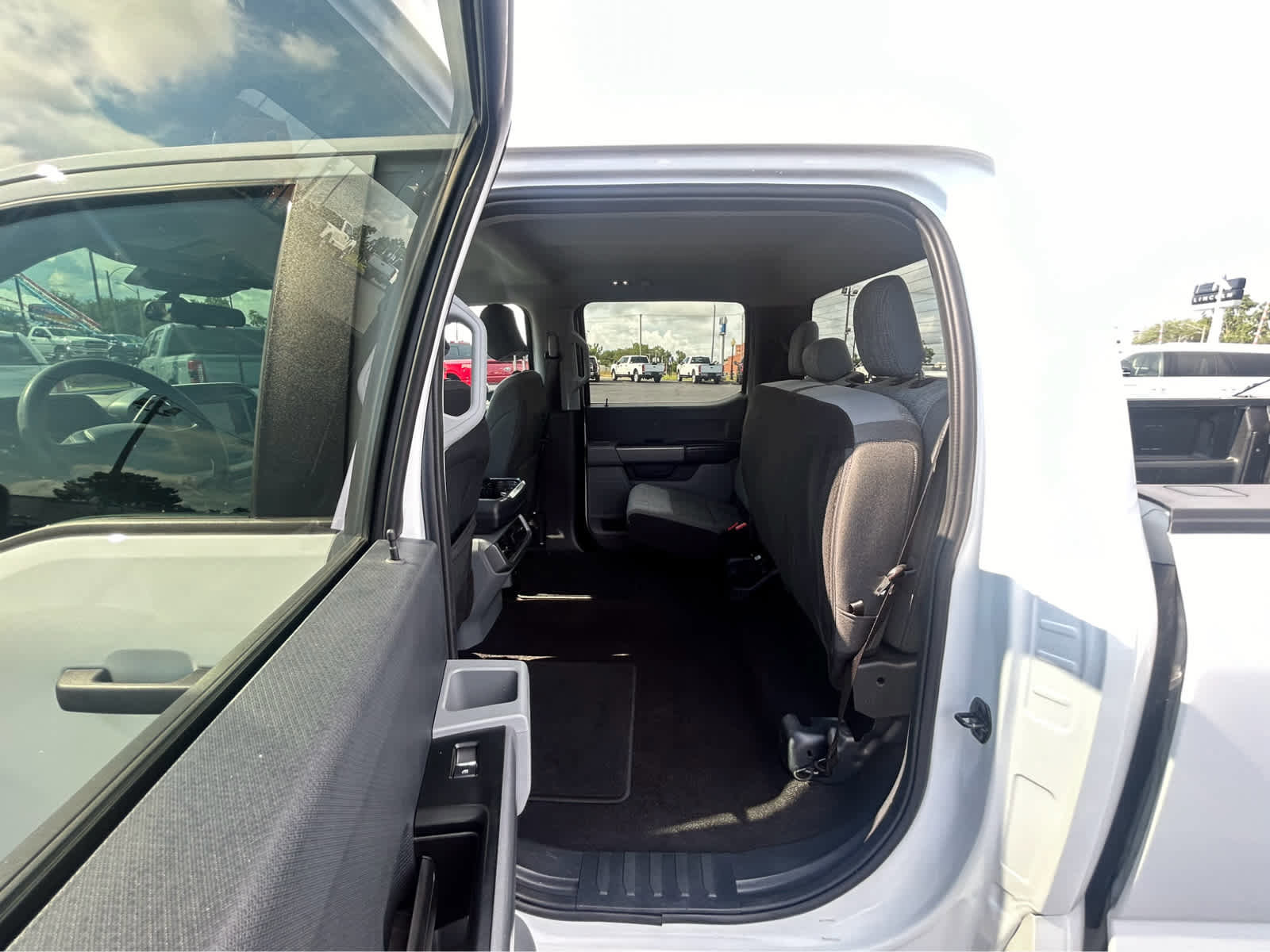 Used 2022 Ford F150 XLT AWD/4WD image 9
