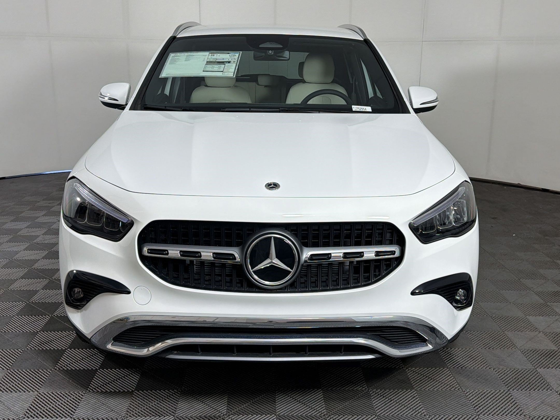 Used 2026 Mercedes-Benz GLA 250 4MATIC image 6