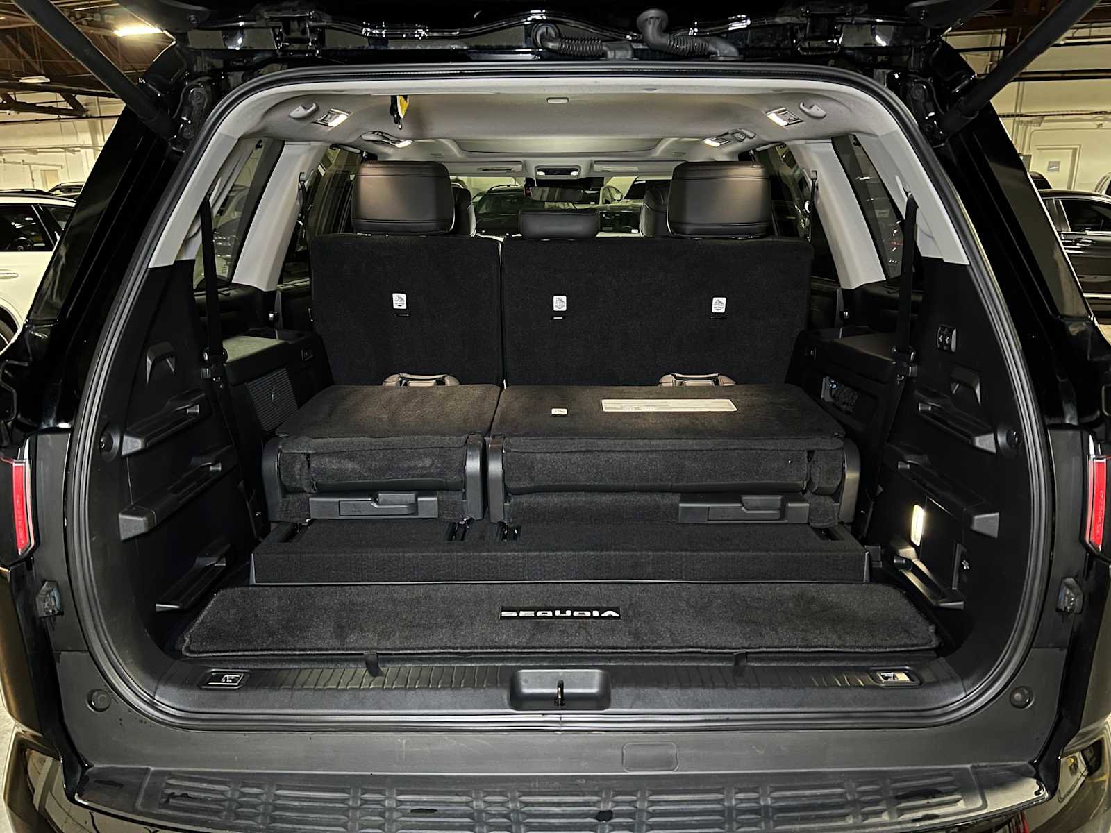 Used 2023 Toyota Sequoia Limited image 17