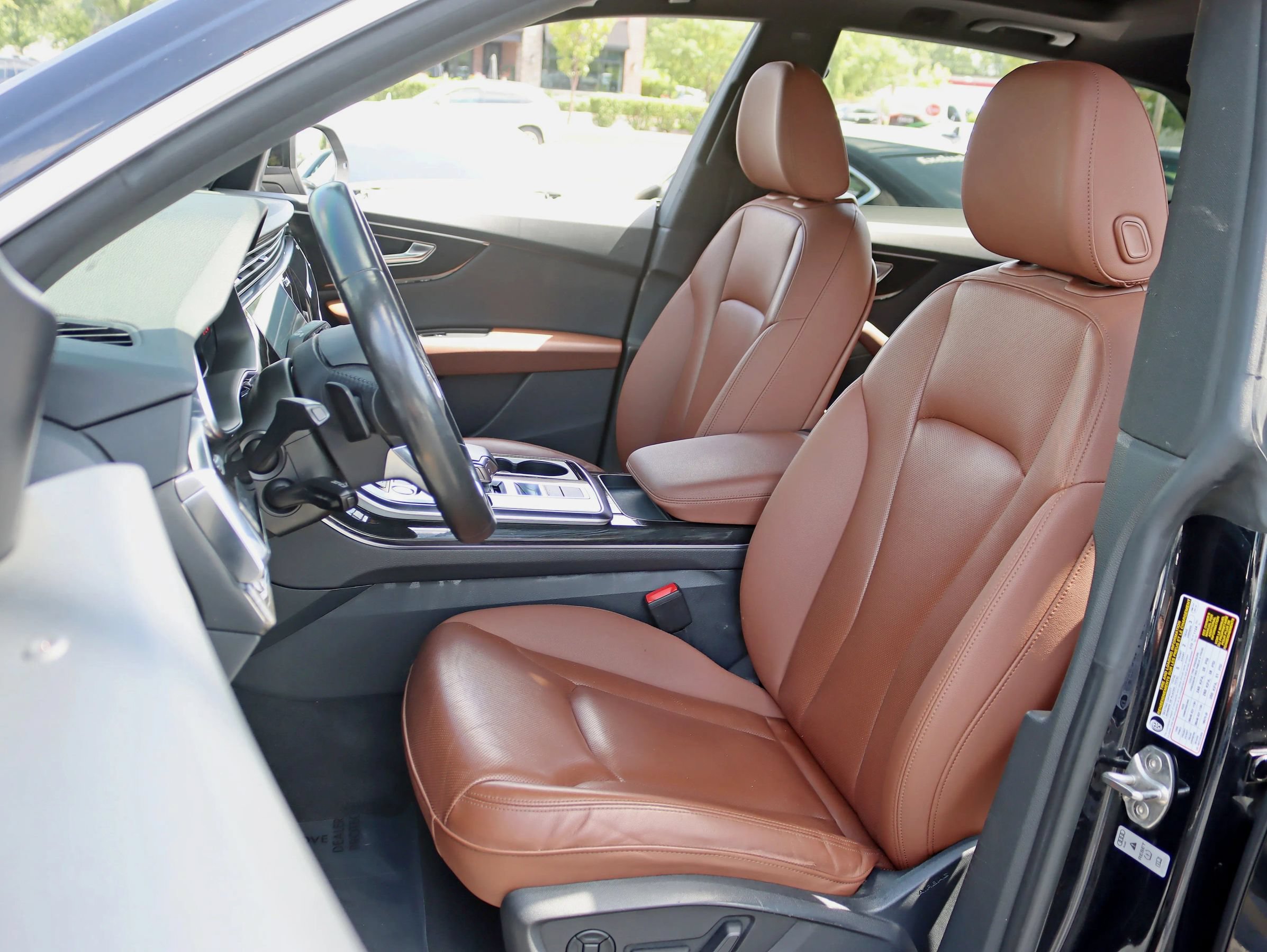 Used 2020 Audi Q8 Premium Plus w/ Premium Plus Package AWD/4WD image 29