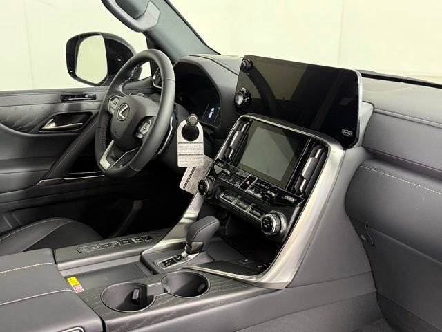 New 2026 Lexus LX 700h Overtrail image 32