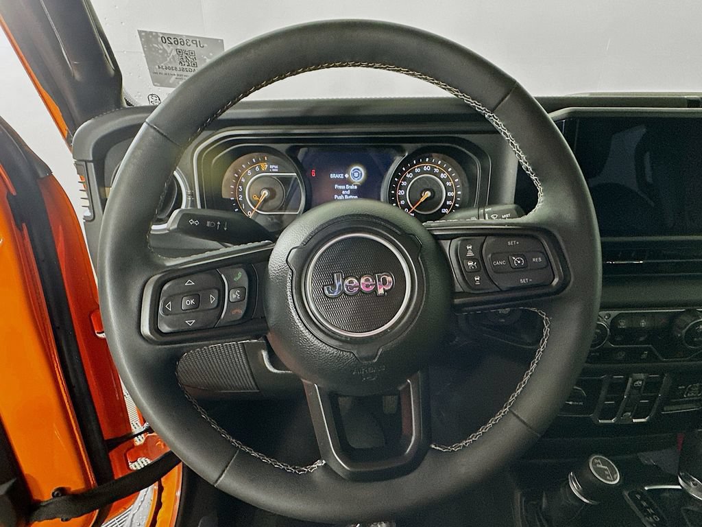 Certified 2025 Jeep Gladiator Sport AWD/4WD image 19