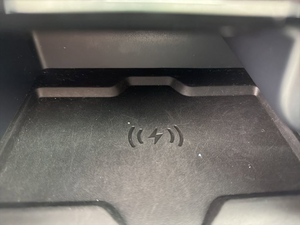 Used 2023 Land Rover Discovery Sport SE R-Dynamic image 25