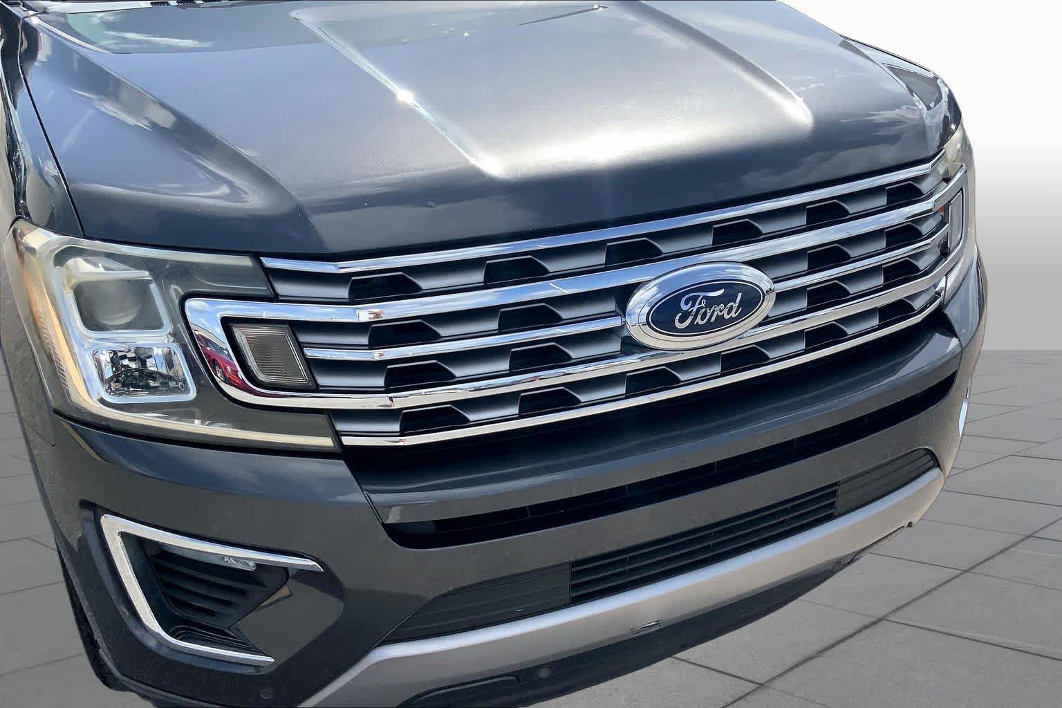 Used 2018 Ford Expedition Limited RWD image 30