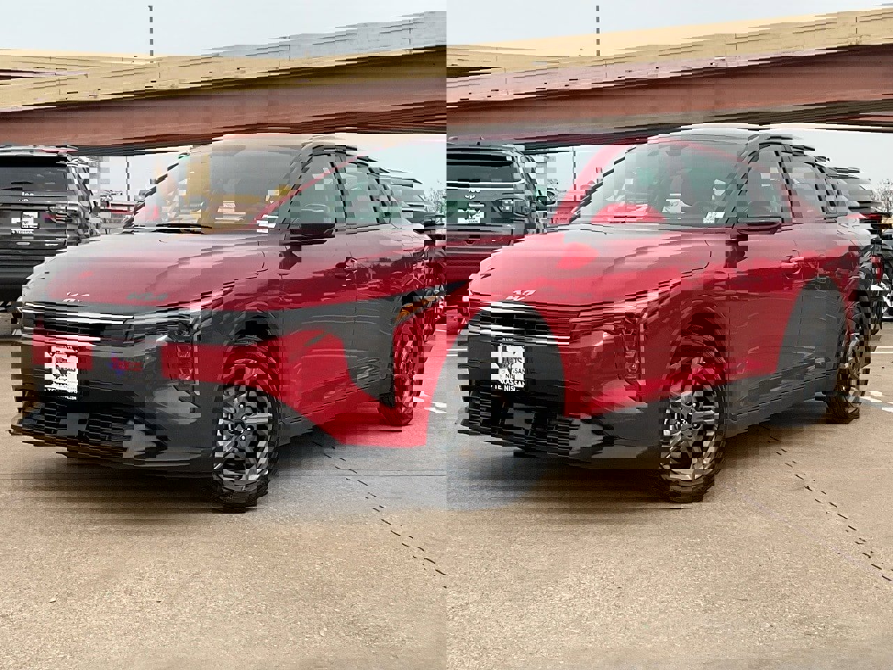 Used 2025 Kia K4 LXS image 2