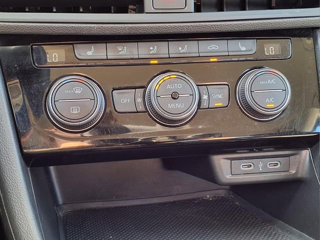 Used 2024 Volkswagen Jetta SE image 16