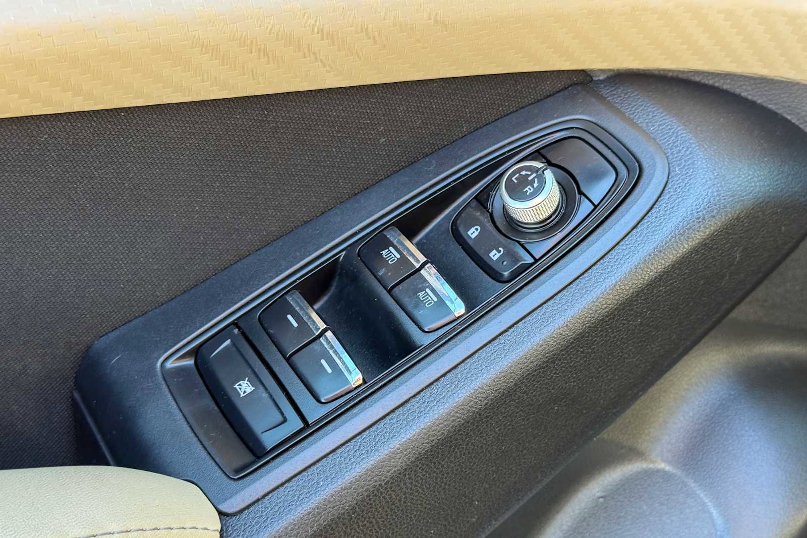 Certified 2022 Subaru Ascent Premium w/ Convenience Package image 16