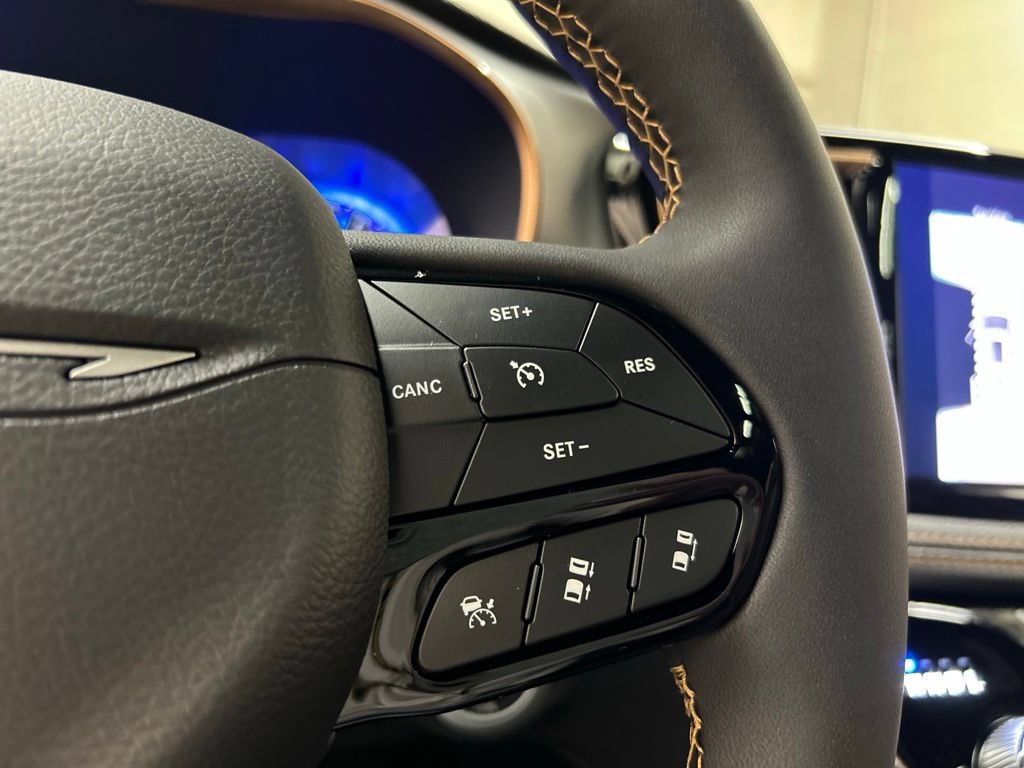 New 2027 Chrysler Pacifica Pinnacle AWD/4WD image 23