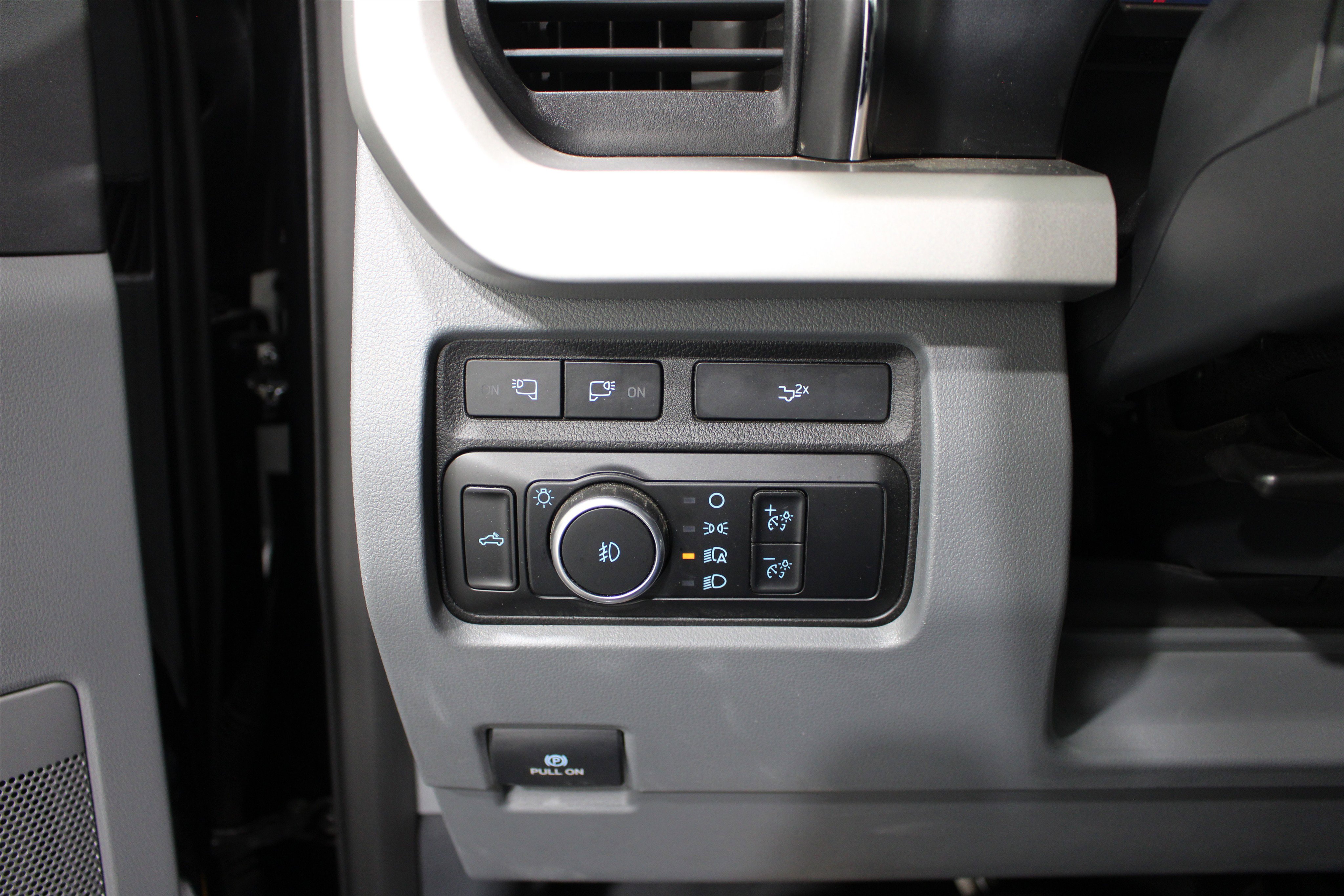 Used 2023 Ford F250 XLT w/ Tremor Off-Road Package image 9