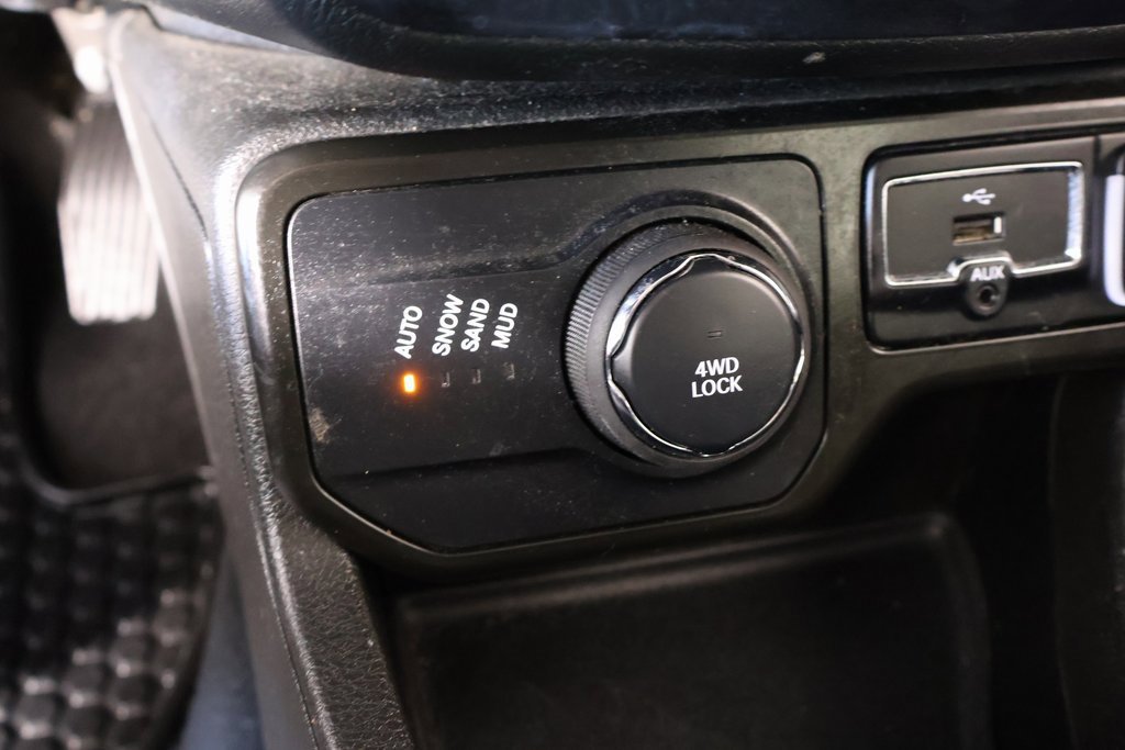 Used 2023 Jeep Renegade Latitude w/ Premium Group image 7