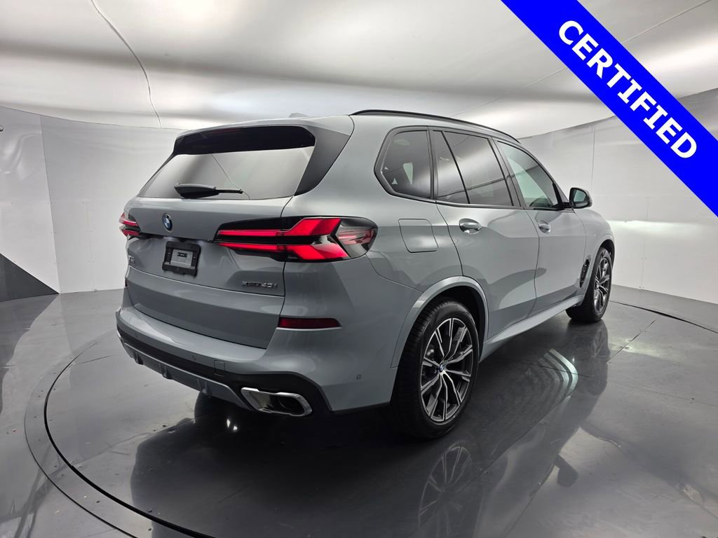 Certified 2026 BMW X5 xDrive40i w/ Executive Package image 4