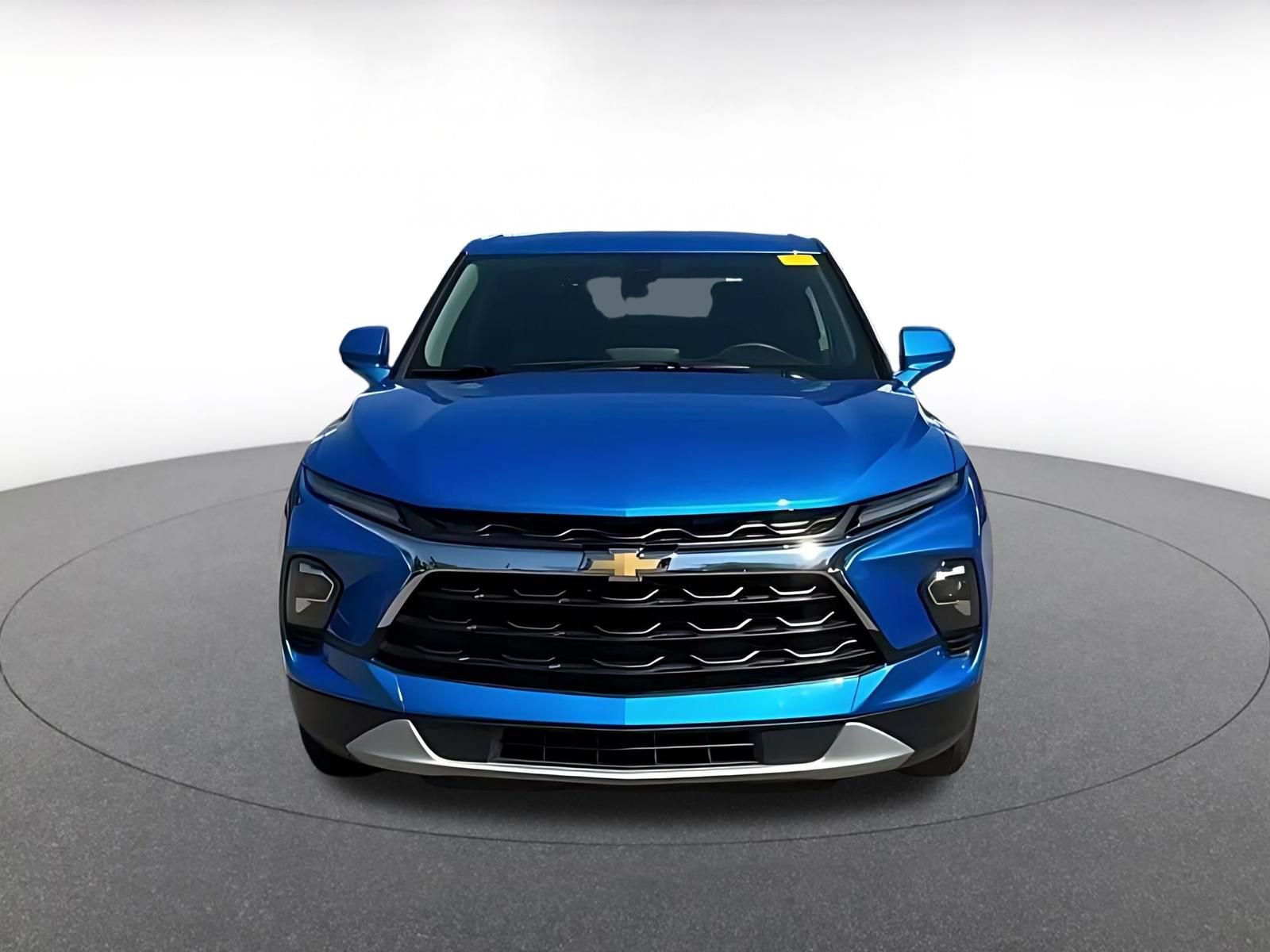 Used 2026 Chevrolet Blazer LT FWD image 4