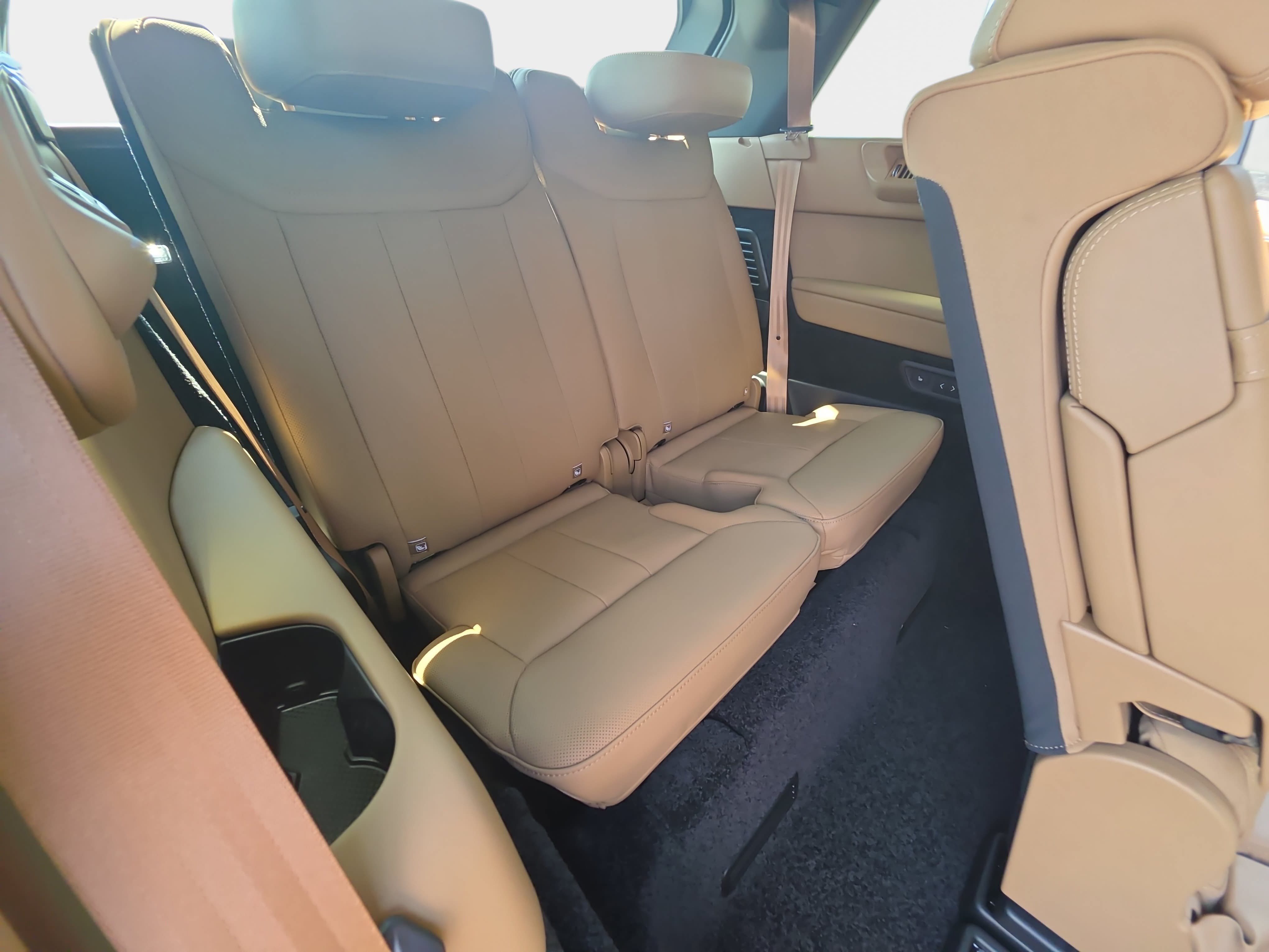 New 2026 Land Rover Range Rover Long Wheelbase Autobiography AWD/4WD image 12