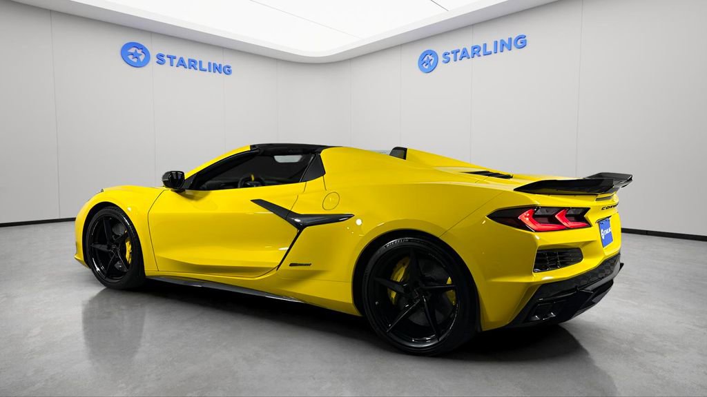 Used 2025 Chevrolet Corvette E-Ray w/ Stealth Interior Trim Package image 10