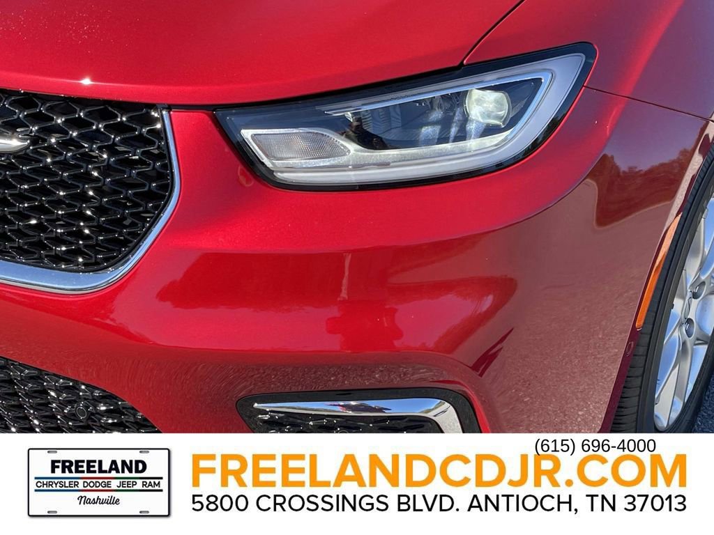 New 2026 Chrysler Pacifica Select image 9