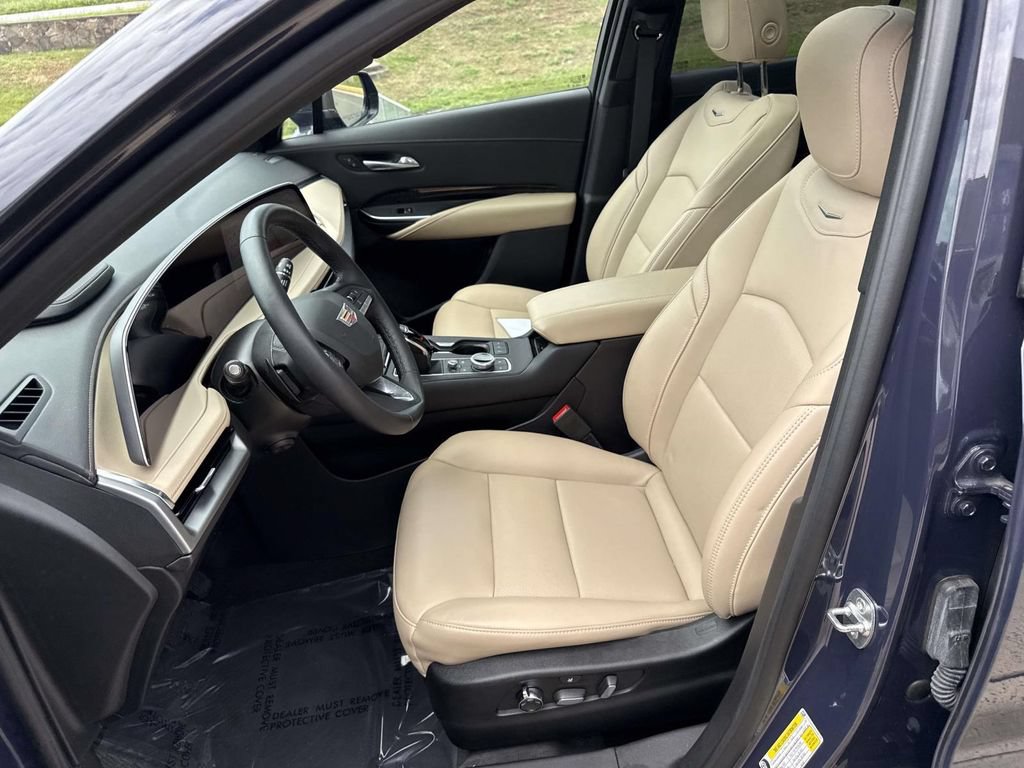 Certified 2024 Cadillac XT4 Premium Luxury w/ Active Safety Package AWD/4WD image 6
