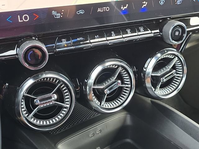 New 2025 Chevrolet Blazer EV LT image 33