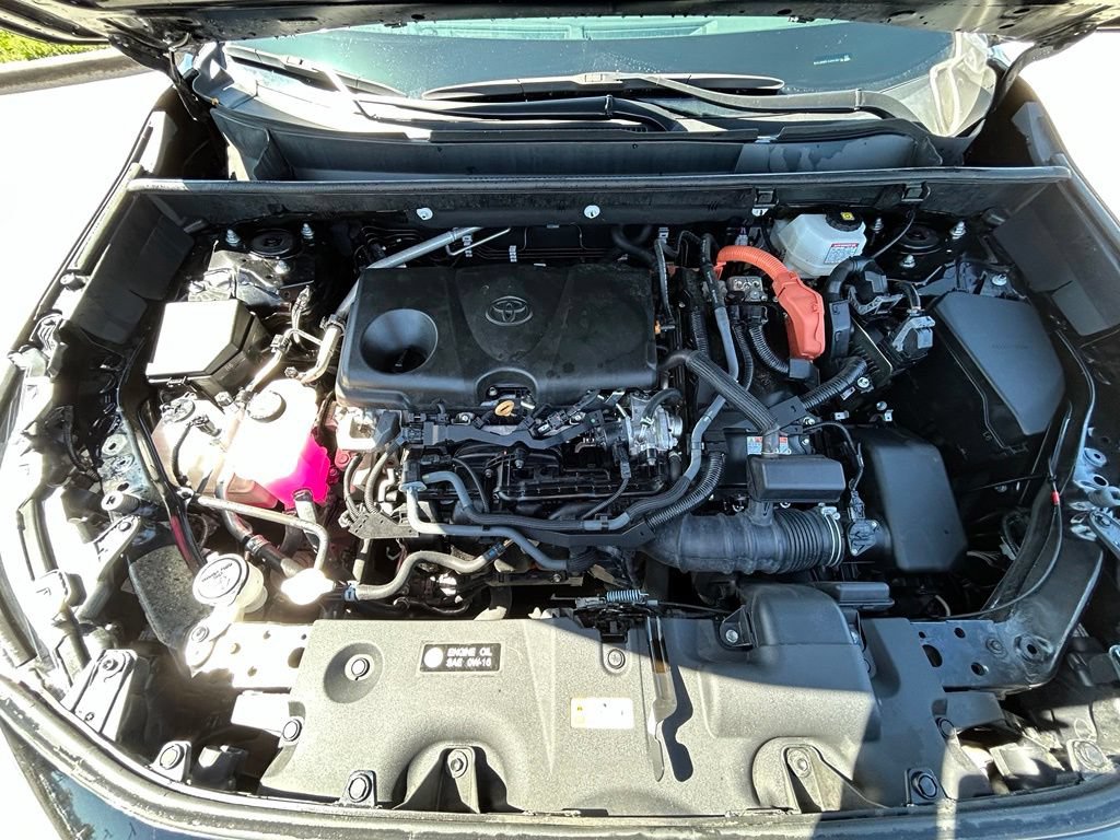 Used 2025 Toyota RAV4 XLE AWD/4WD image 34
