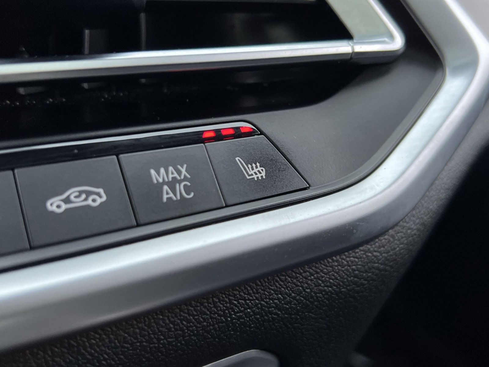 Used 2022 BMW X5 xDrive40i w/ Parking Assistance Package image 34