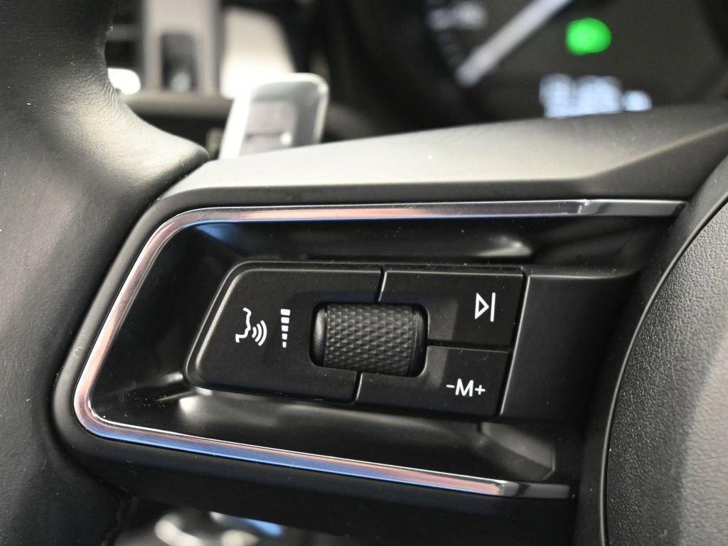 Certified 2023 Porsche Macan S image 21