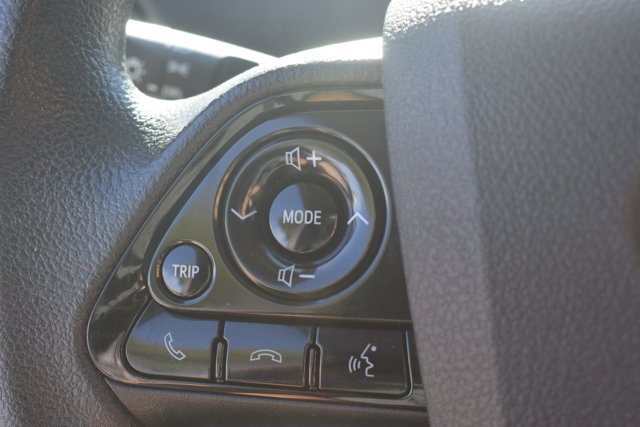 Used 2021 Toyota Prius LE FWD image 18